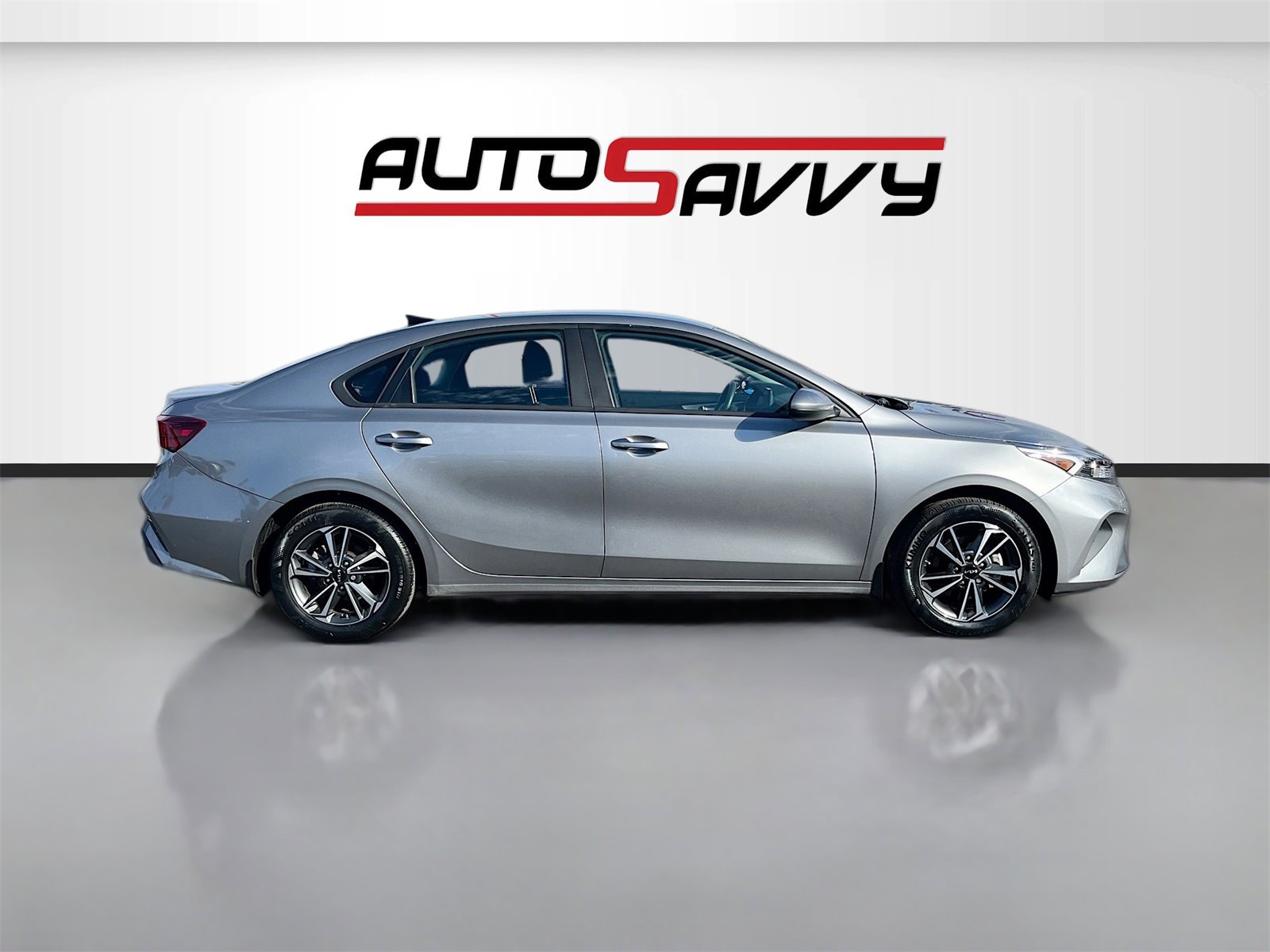 Used 2023 Kia Forte LXS image 8