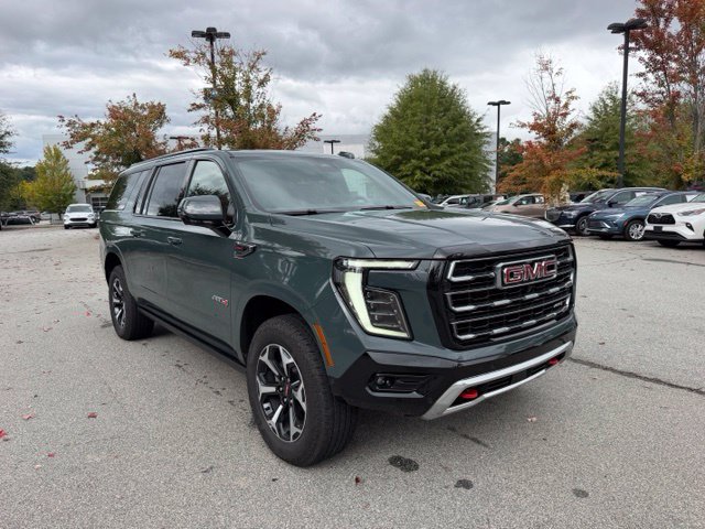 Used 2025 GMC Yukon XL AT4 w/ AT4 Premium Package AWD/4WD image 7