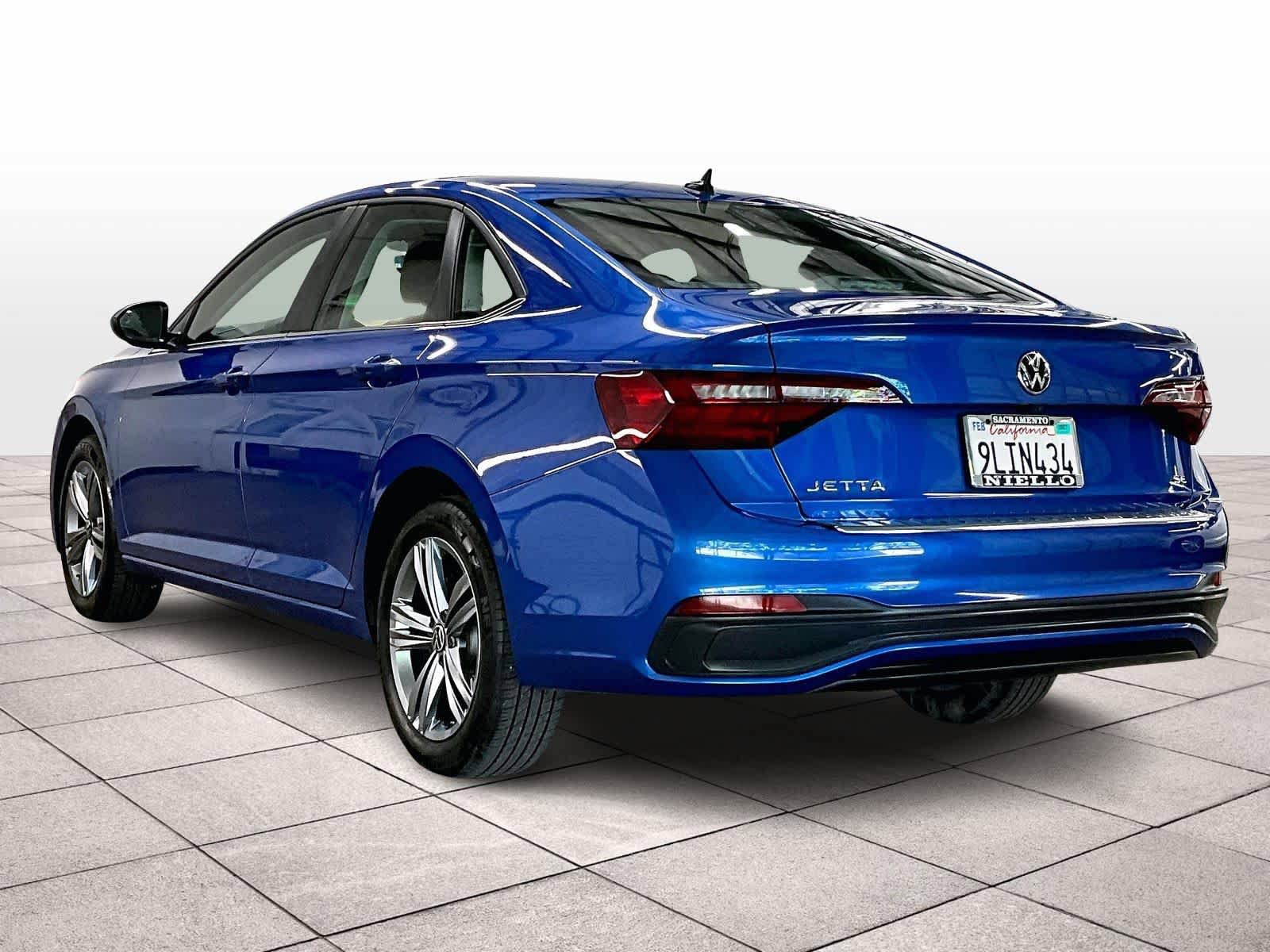 Used 2024 Volkswagen Jetta SE image 14
