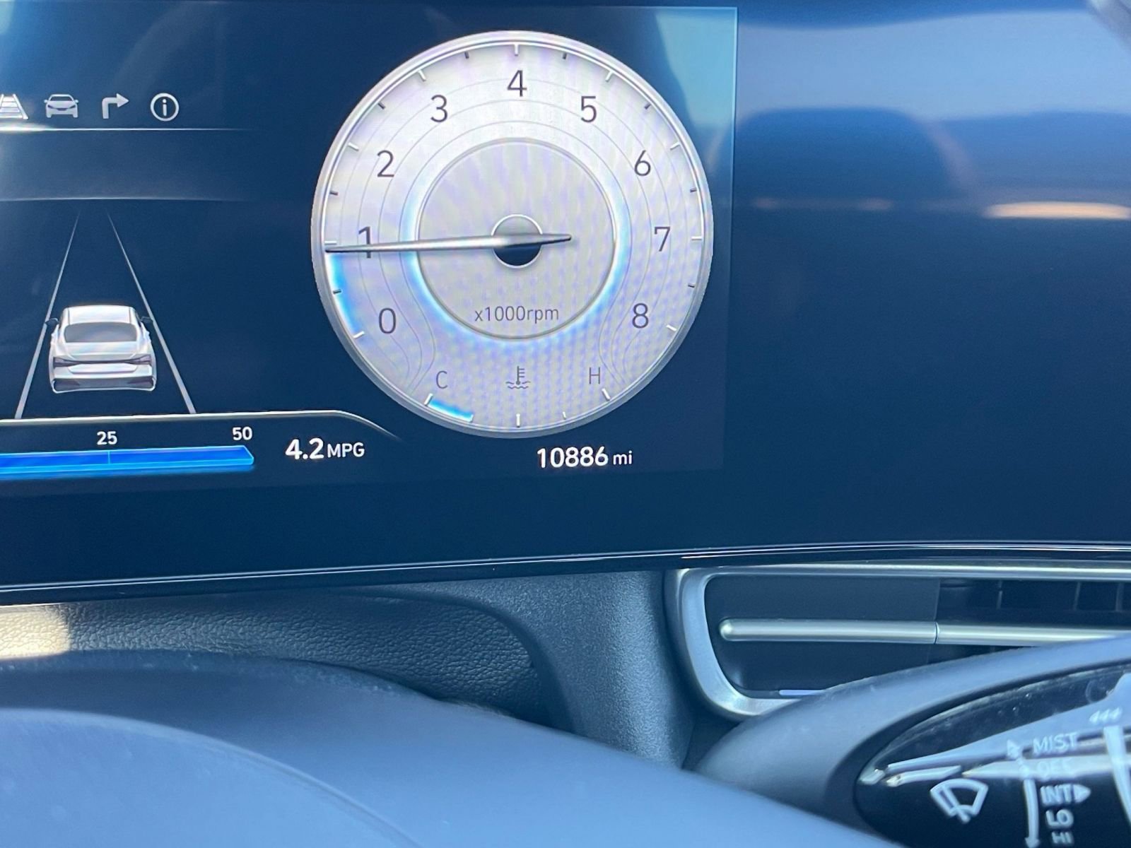 Used 2025 Hyundai Elantra SEL image 39