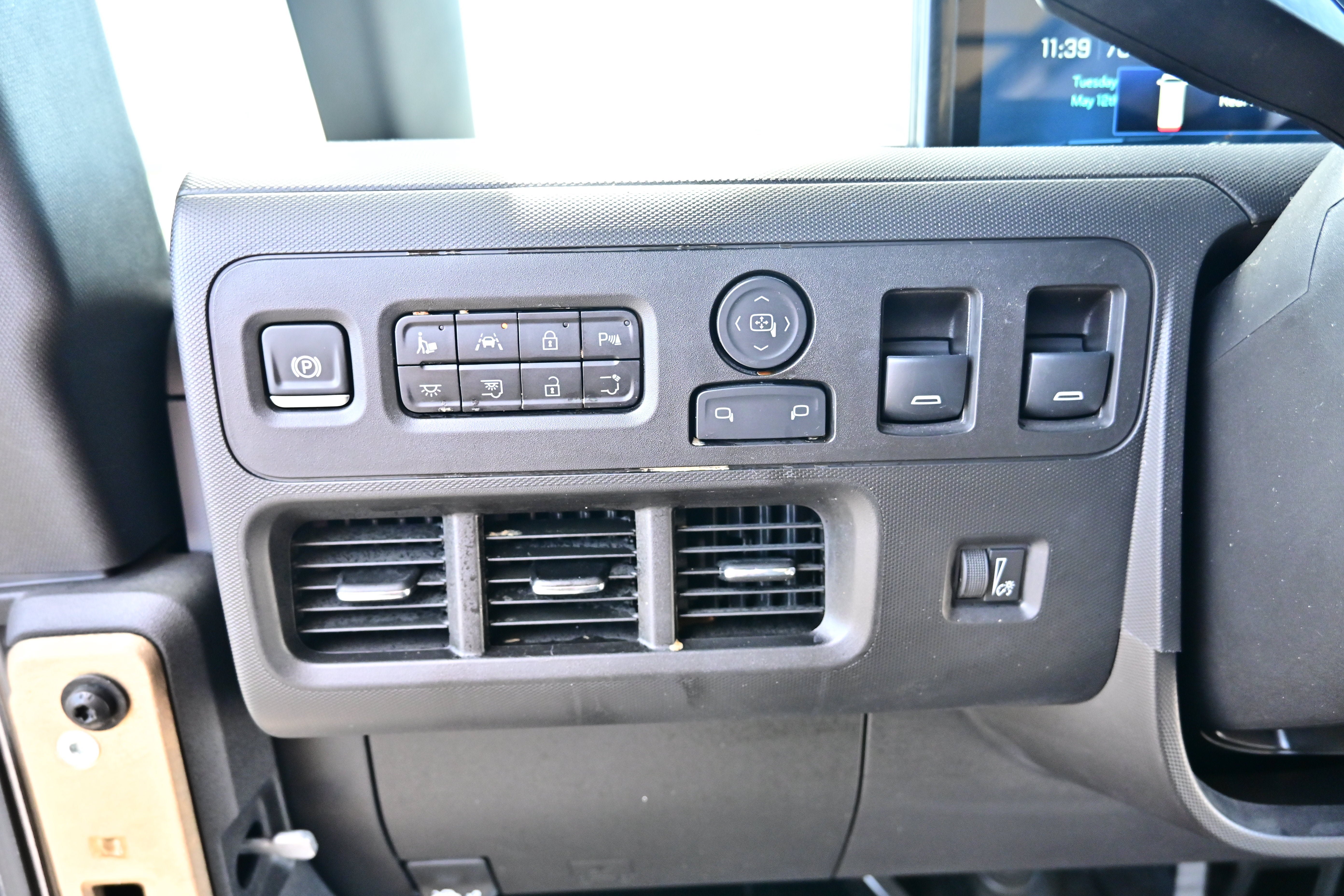 Used 2024 Chevrolet Brightdrop 600 w/ Commercial Equipment Package AWD/4WD image 16