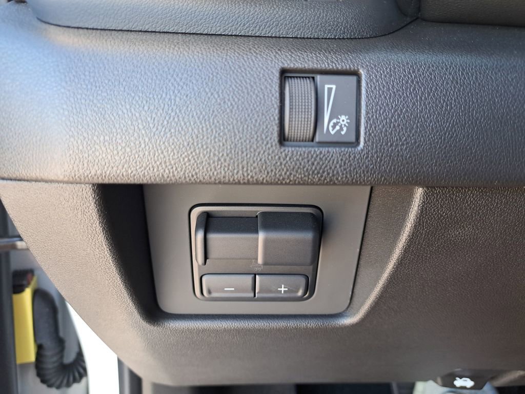 Used 2025 GMC Canyon Elevation image 27