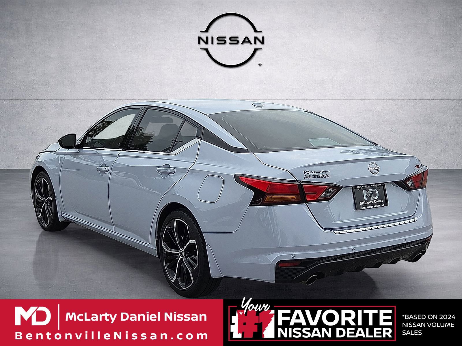Used 2023 Nissan Altima 2.5 SR w/ SR Premium Package FWD image 4