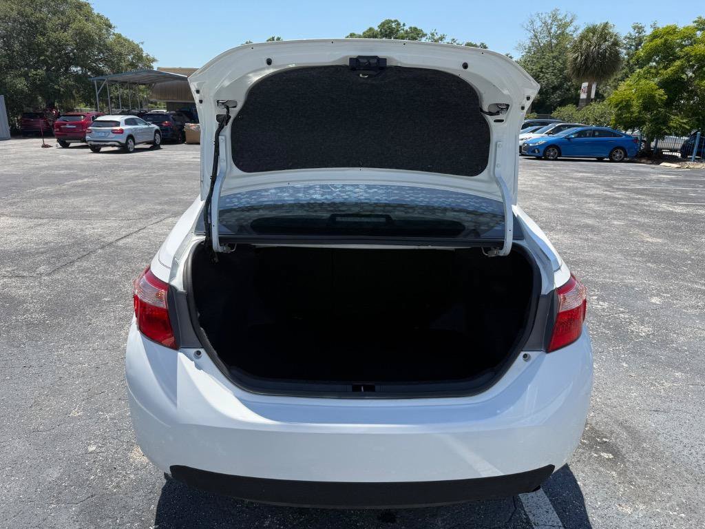 Used 2019 Toyota Corolla LE FWD image 17