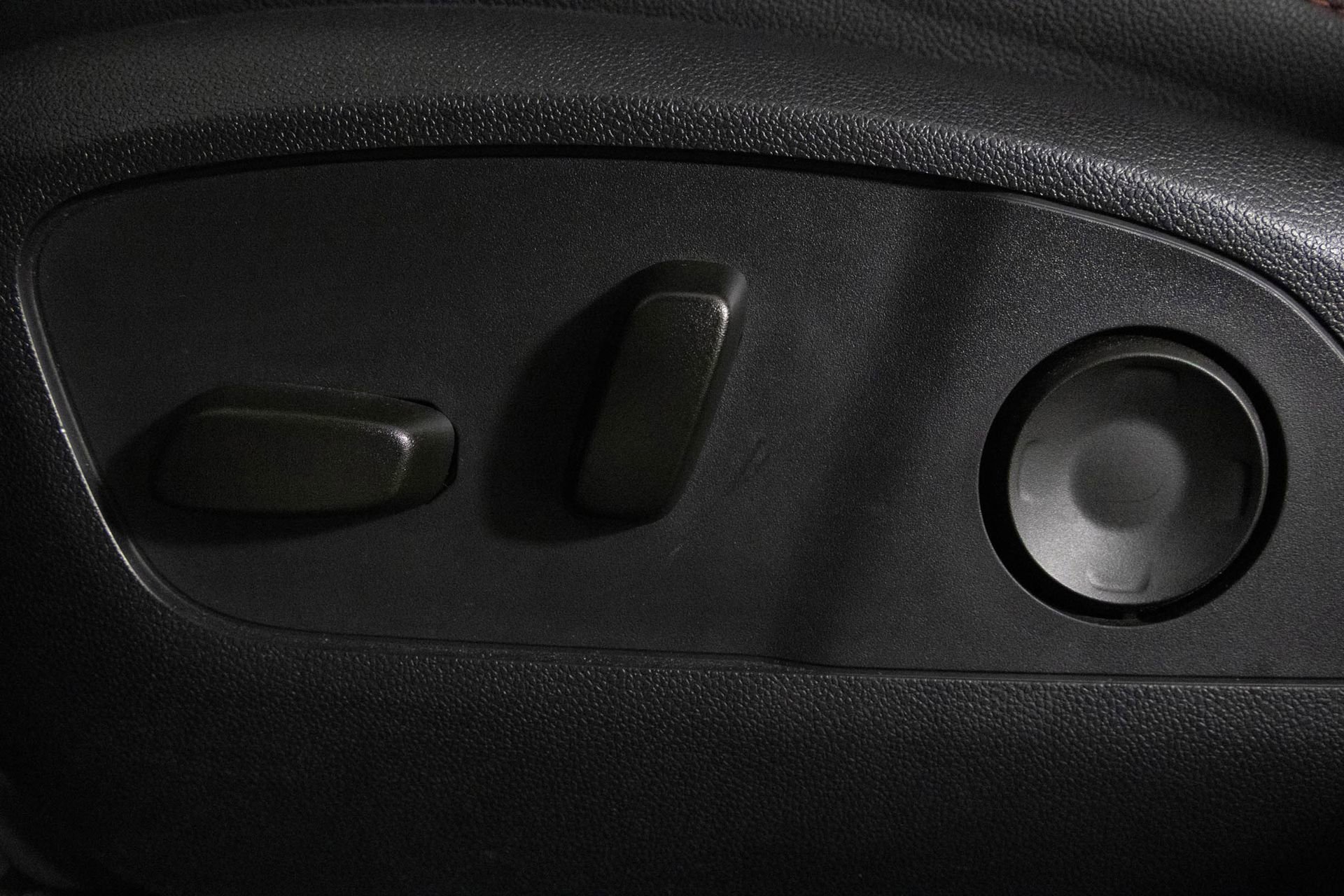 Certified 2024 Chevrolet Equinox EV RS image 19