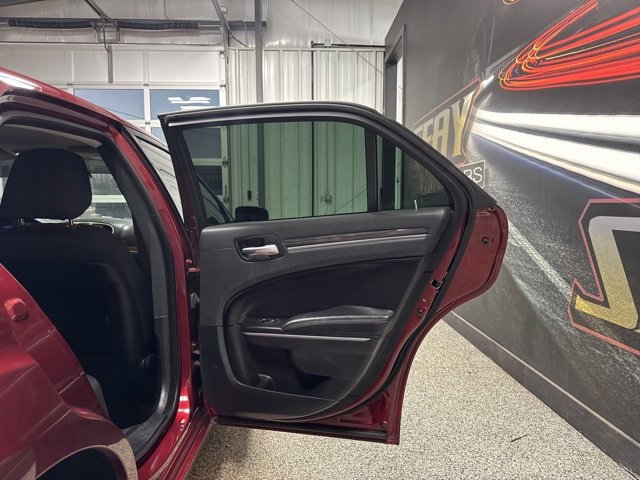 Used 2019 Chrysler 300 Touring w/ Sport Appearance Package image 23