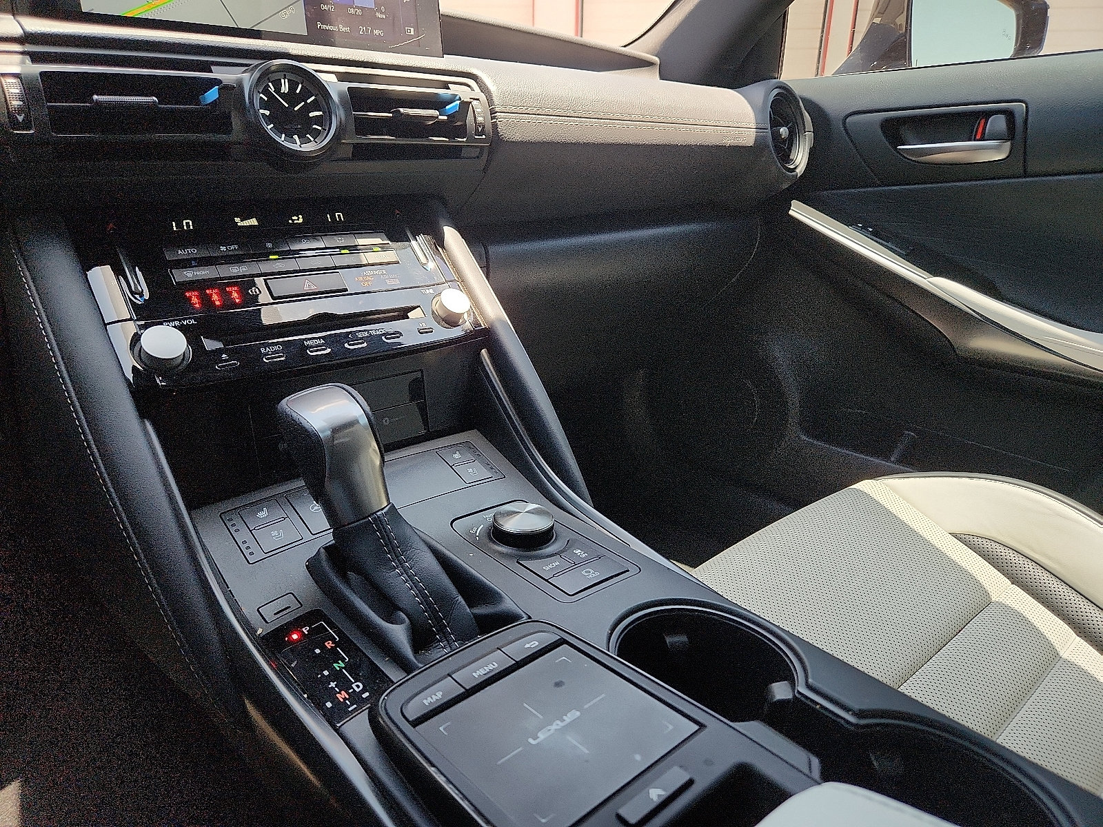 Used 2023 Lexus IS 350 F Sport AWD/4WD image 20