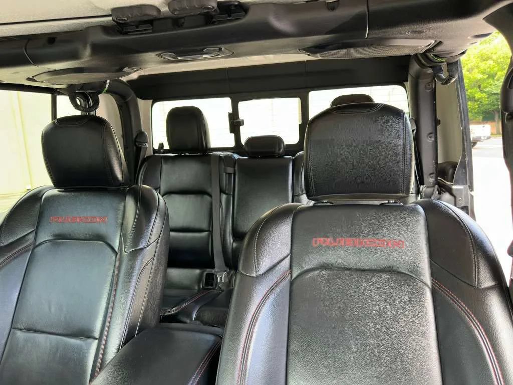 Used 2021 Jeep Gladiator Rubicon AWD/4WD image 11