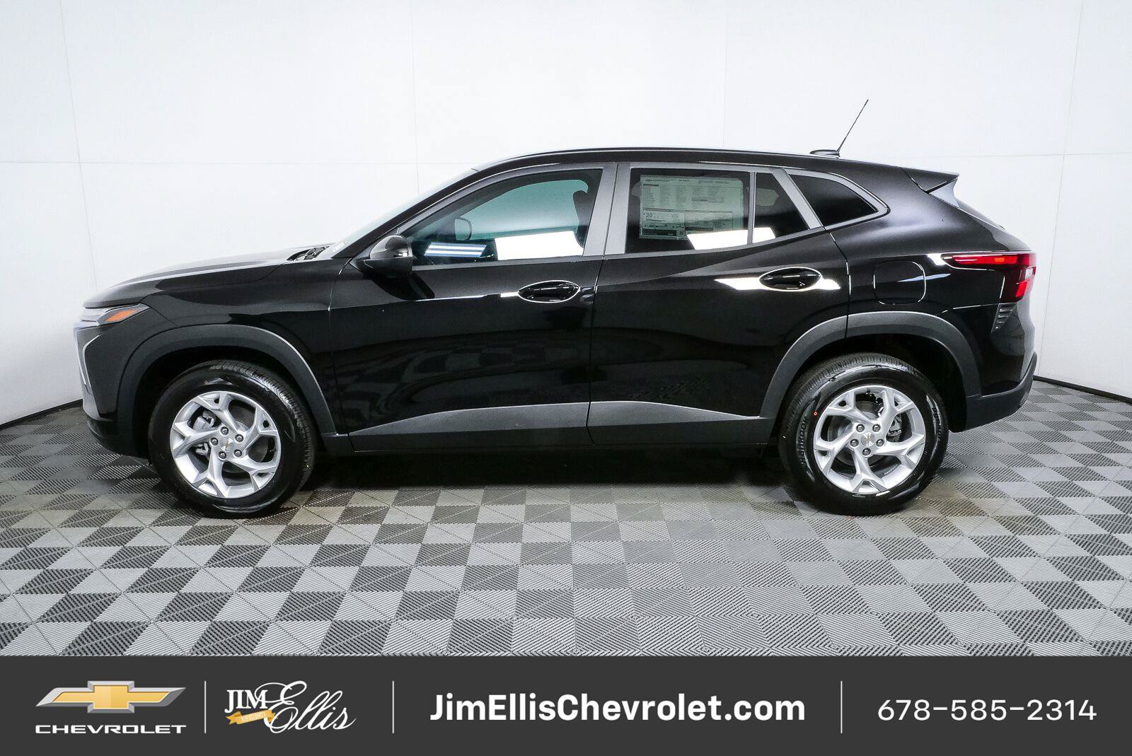 New 2026 Chevrolet Trax LS w/ LS Convenience Package FWD image 28