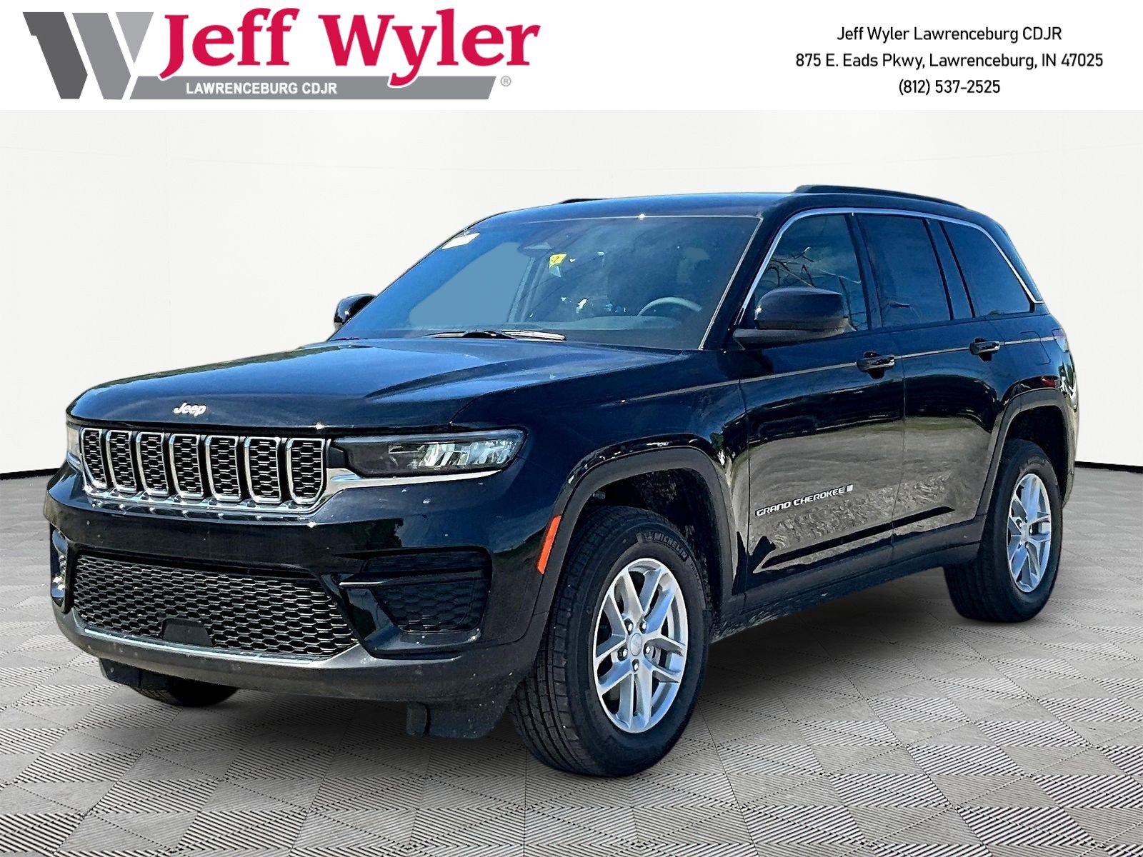 New 2026 Jeep Grand Cherokee Laredo w/ Trailer Tow Package AWD/4WD image 1