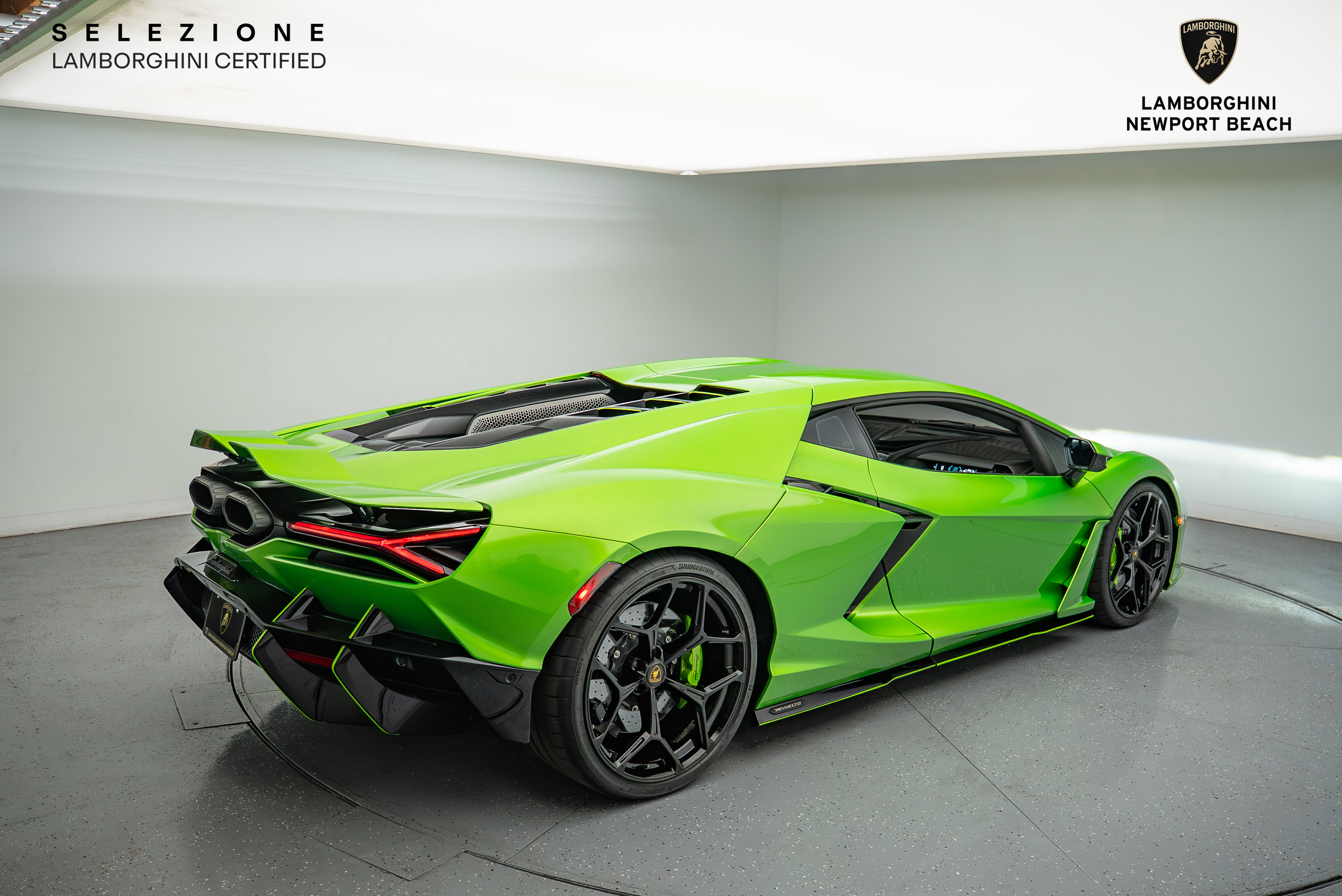 Used 2024 Lamborghini Revuelto AWD/4WD image 22