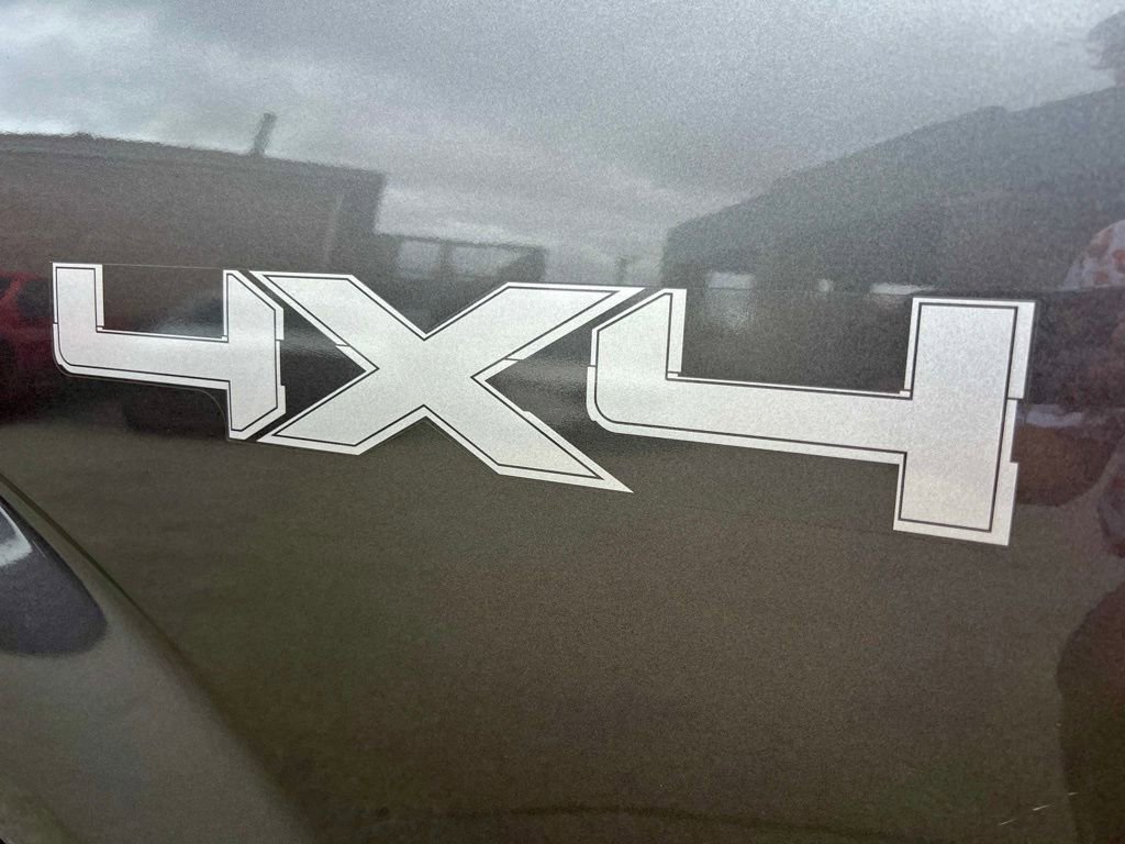 Used 2010 Ford F150 XLT AWD/4WD image 17