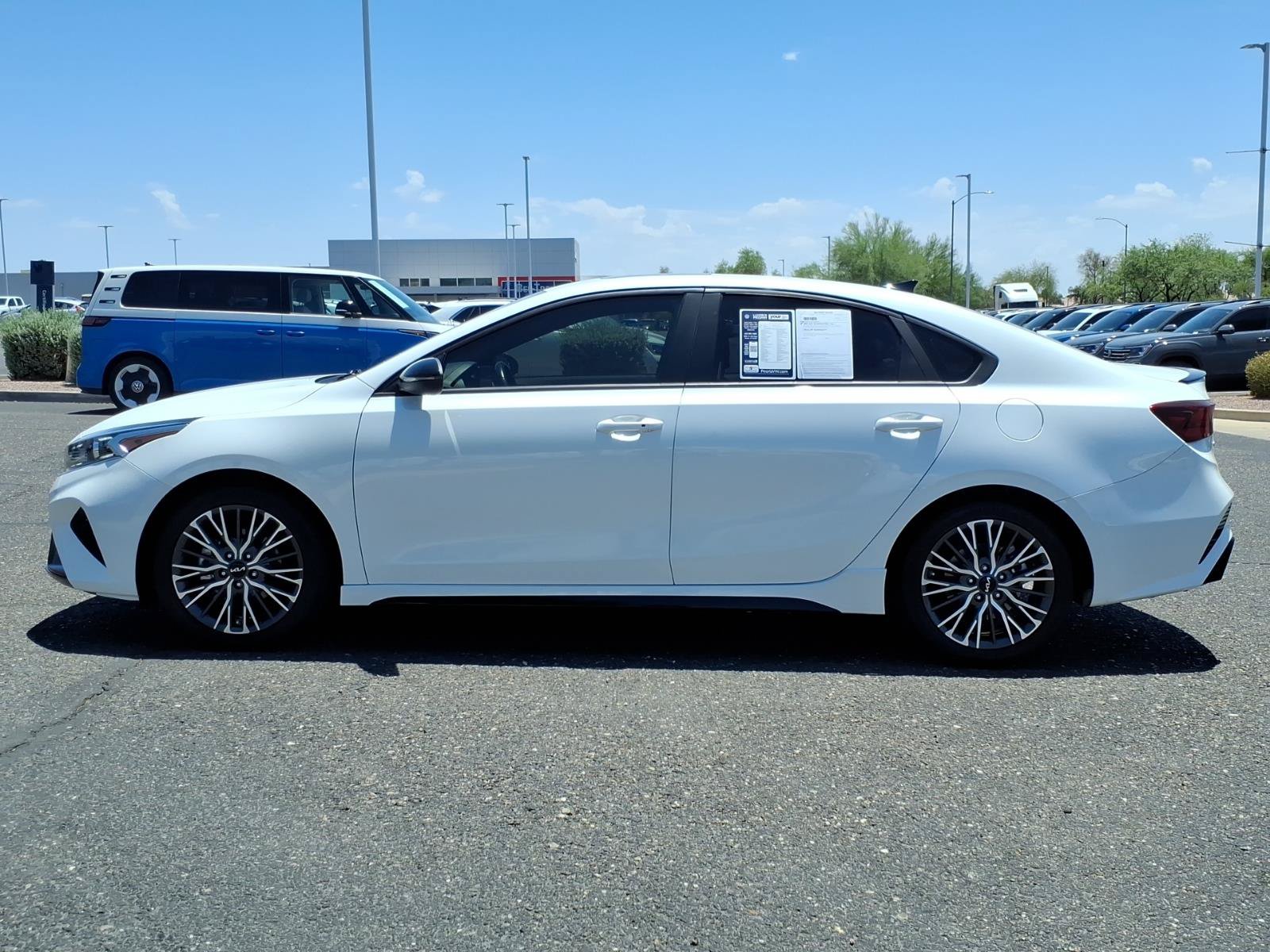 Used 2022 Kia Forte GT-Line w/ GT-Line Premium Package FWD image 4