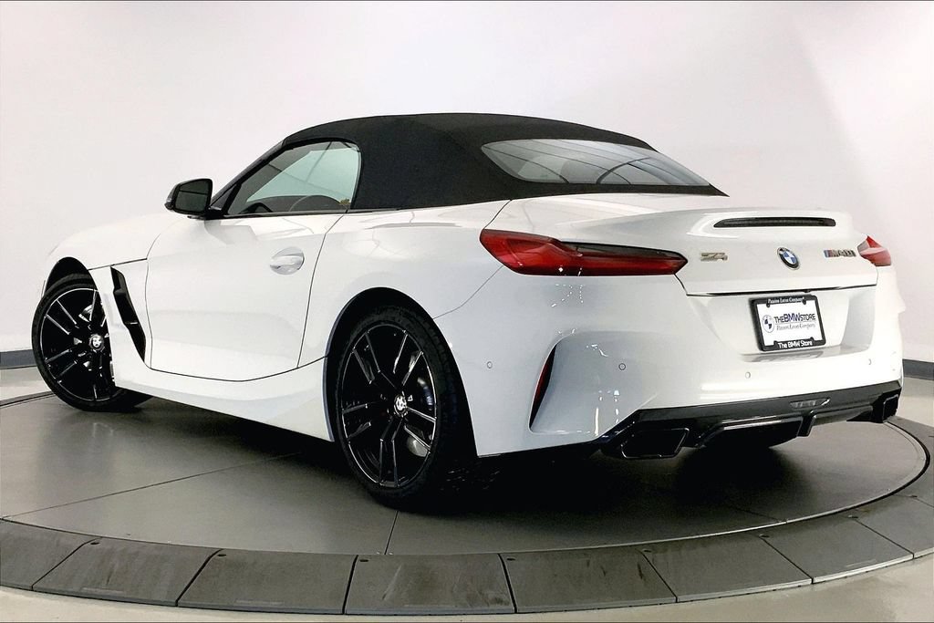 Certified 2023 BMW Z4 M40i w/ Premium Package RWD image 10