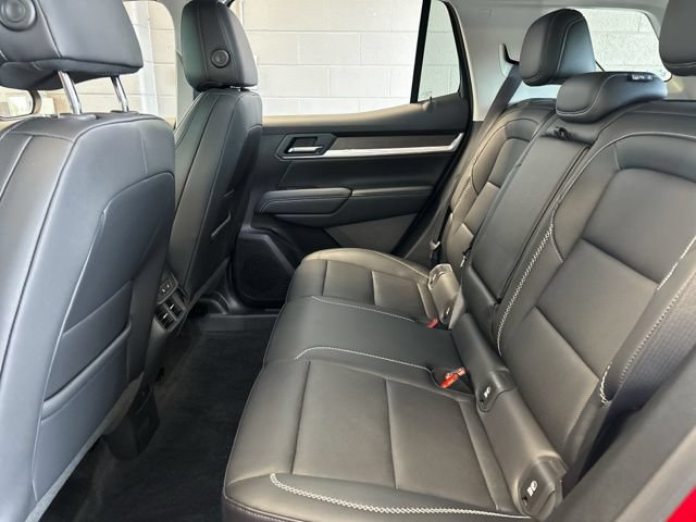 New 2026 GMC Terrain Denali w/ LPO, Black Badging Package AWD/4WD image 18
