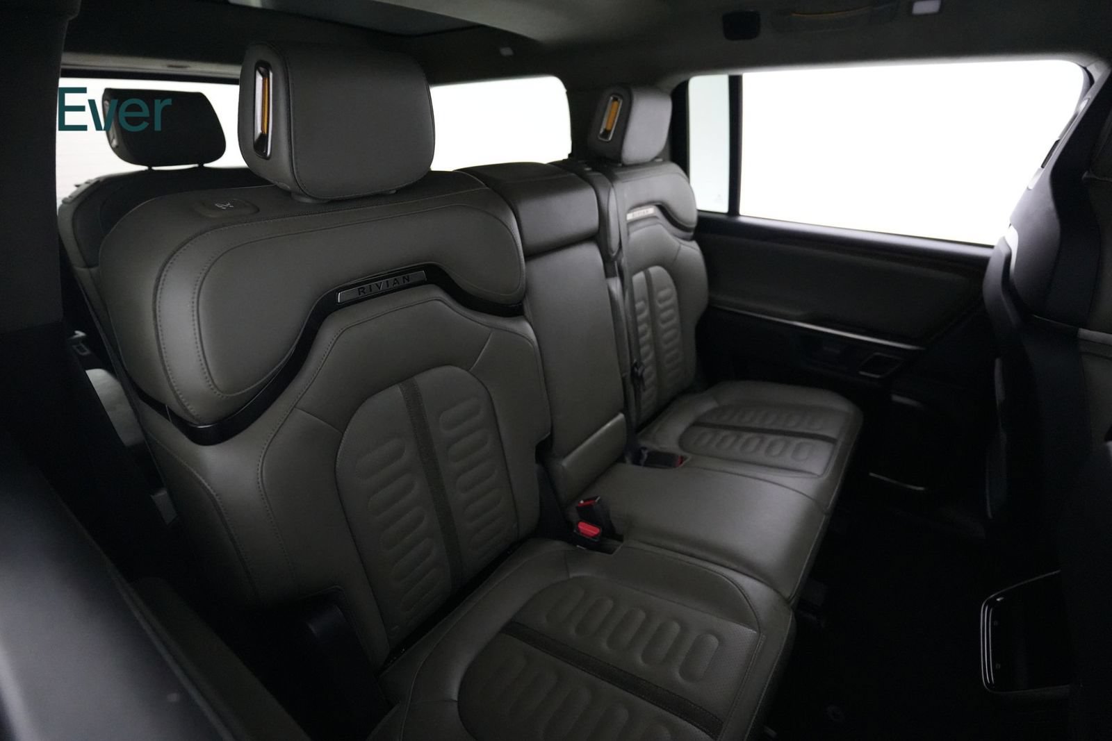Used 2024 Rivian R1S Adventure AWD/4WD image 5