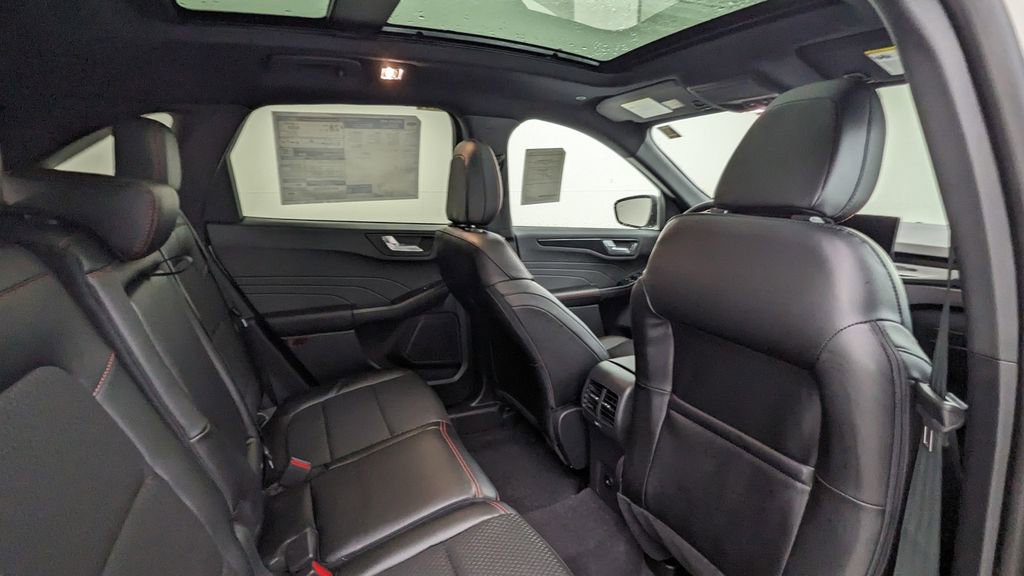 New 2026 Ford Escape ST-Line w/ Tech Pack #1 image 36