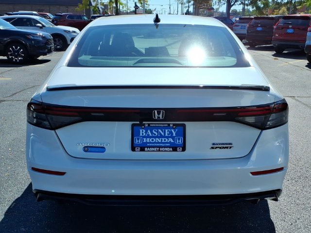 Used 2024 Honda Accord Sport image 9