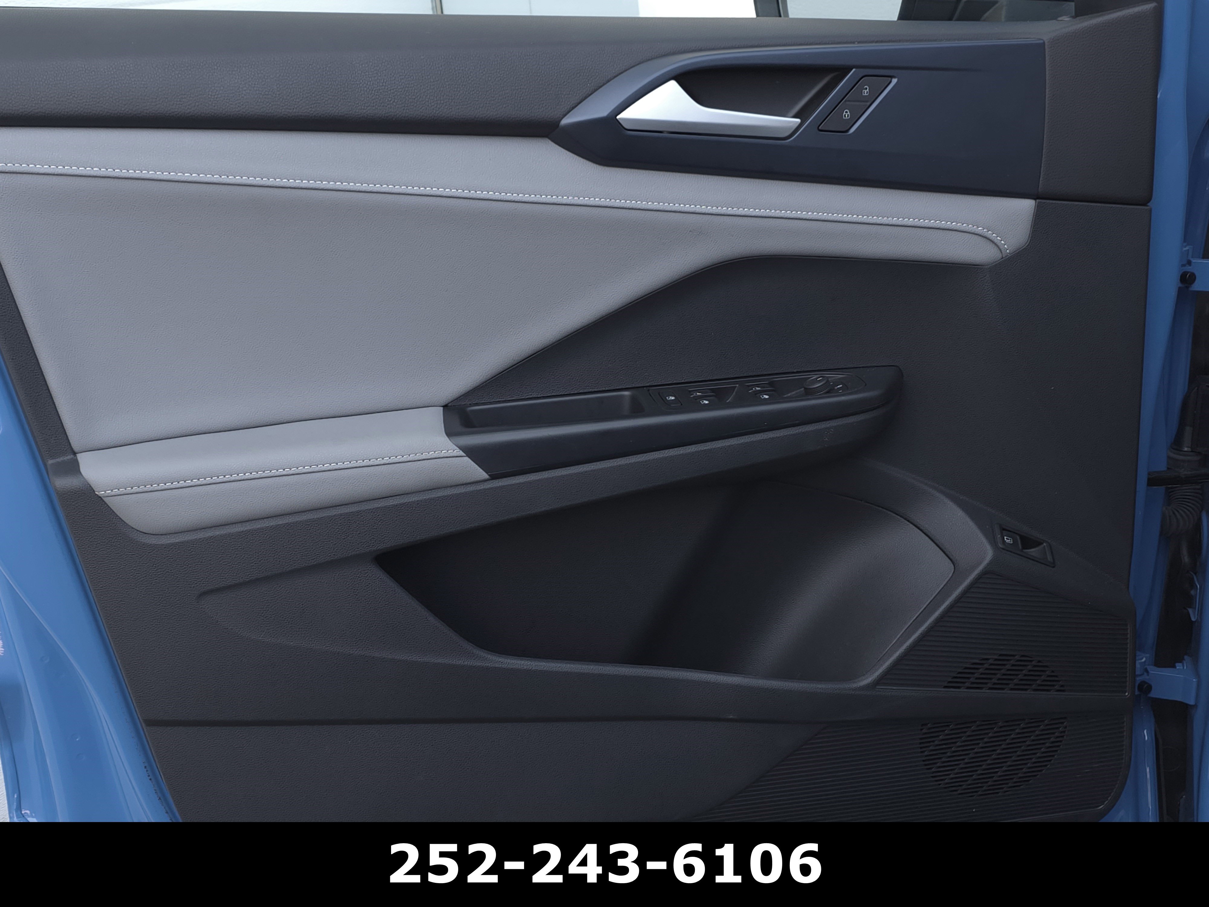 Used 2024 Volkswagen Taos SE FWD image 26