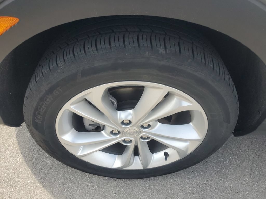 Used 2023 Buick Encore GX Preferred w/ Cold Weather Comfort Package FWD image 10
