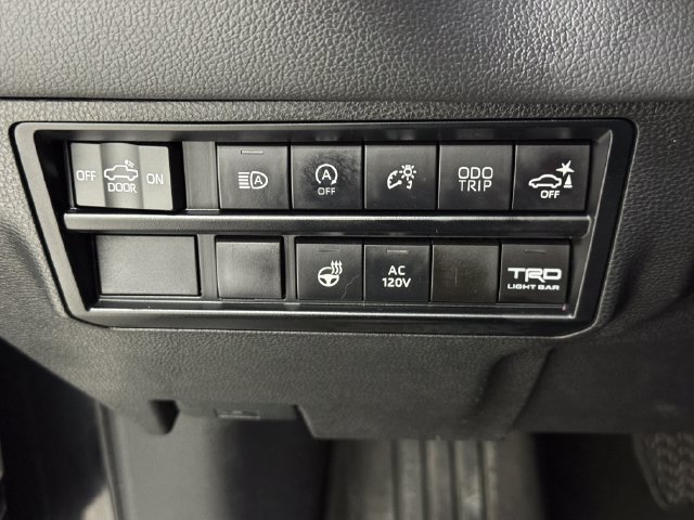 Used 2023 Toyota Tundra Limited AWD/4WD image 14