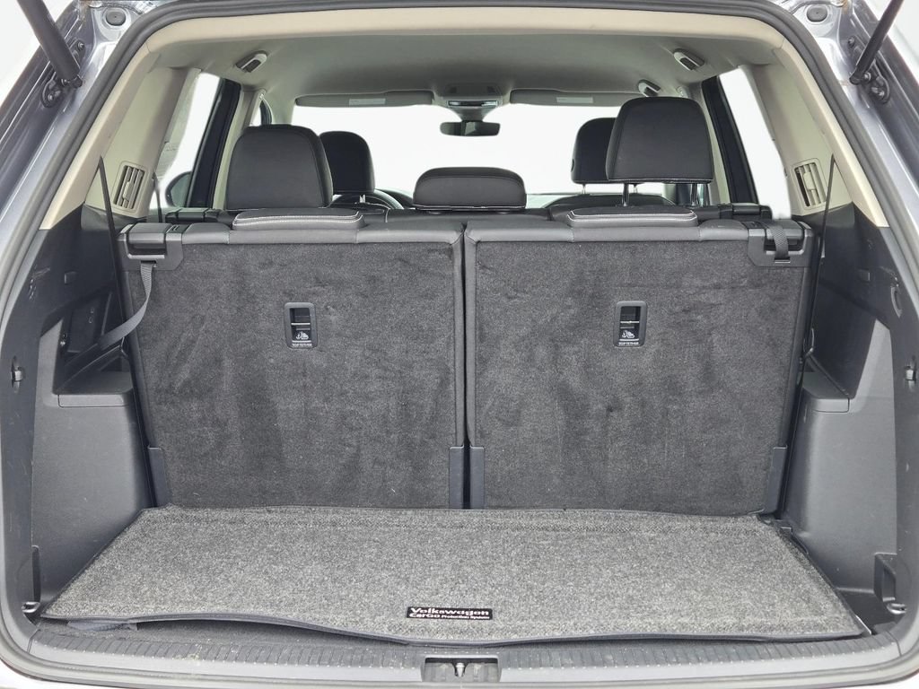 Used 2025 Volkswagen Atlas SE FWD image 8