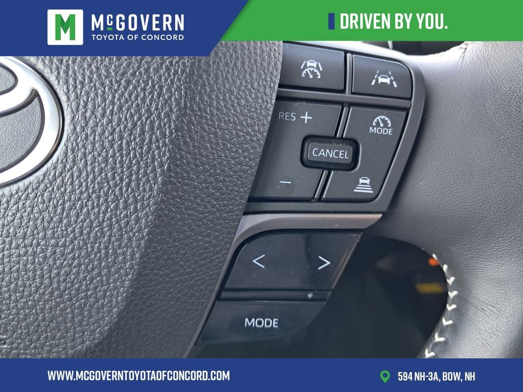 Used 2025 Toyota Camry SE w/ Convenience Package FWD image 24