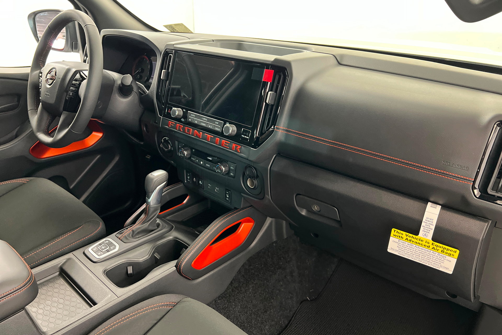 New 2026 Nissan Frontier PRO-4X w/ Tow Package AWD/4WD image 23