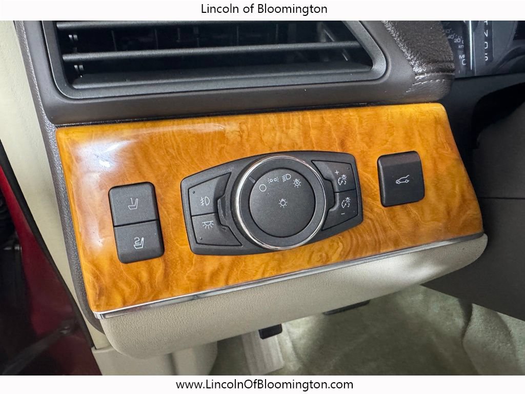 Used 2015 Lincoln MKX AWD w/ Equipment Group 101A image 23