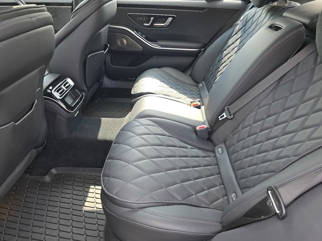 Used 2024 Mercedes-Benz S 580 4MATIC Sedan w/ AMG Line image 20