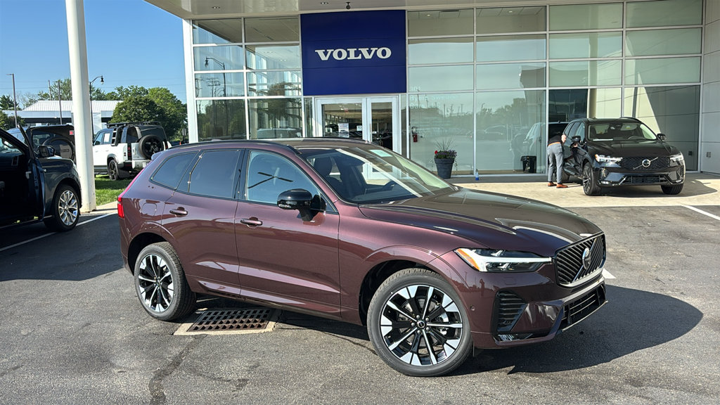 New 2026 Volvo XC60 B5 Plus w/ Climate Package AWD/4WD image 2