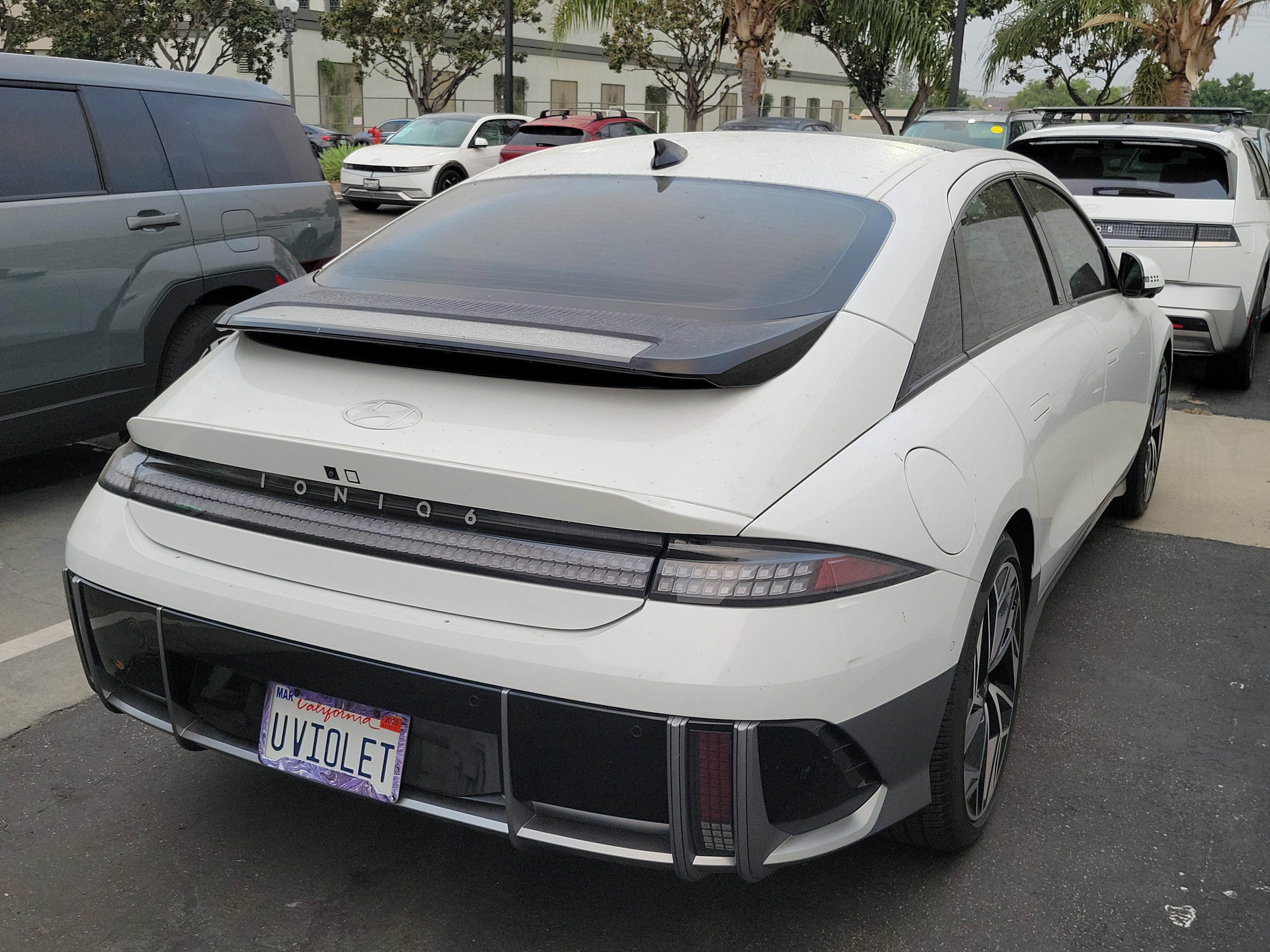 Used 2024 Hyundai Ioniq 6 Limited image 3