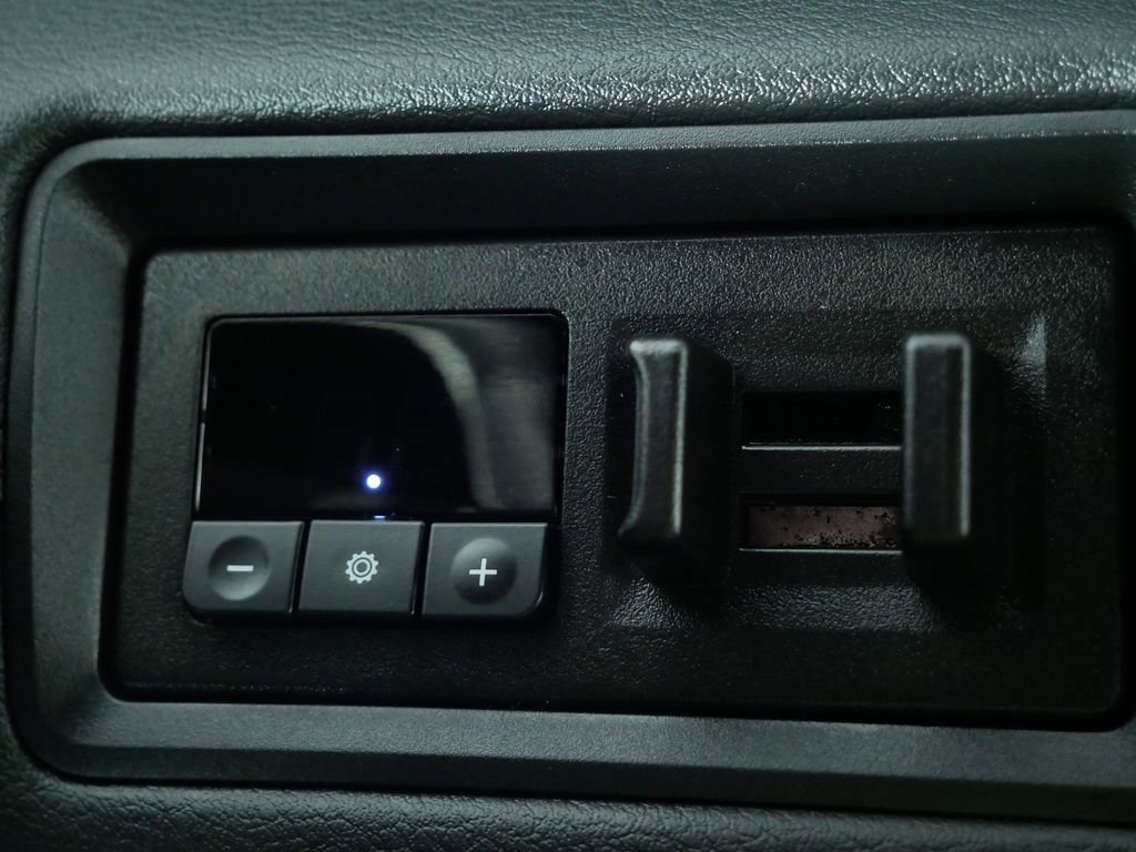 Used 2025 Nissan Armada Platinum Reserve image 29