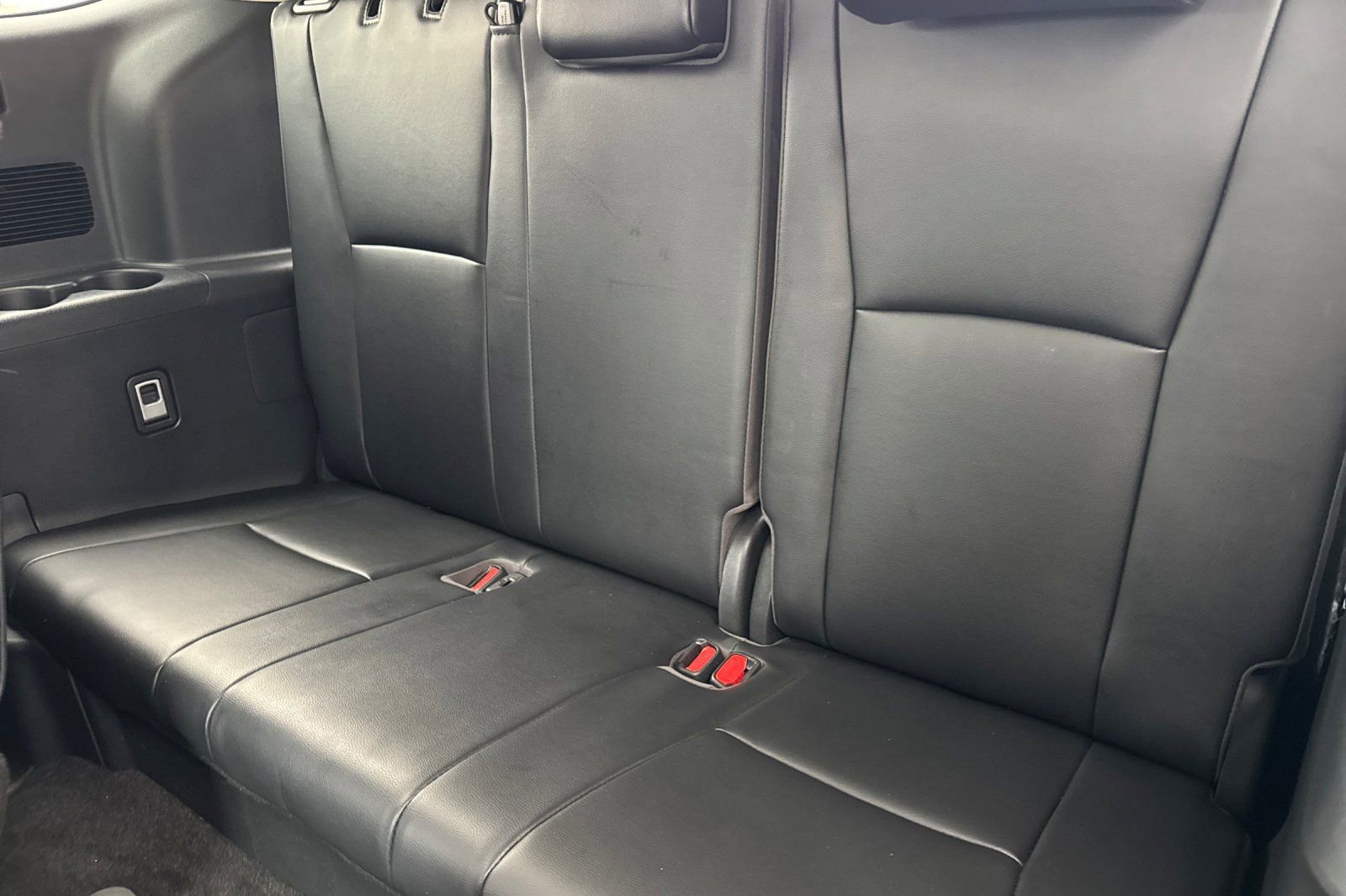 Used 2023 Toyota Highlander XLE image 19