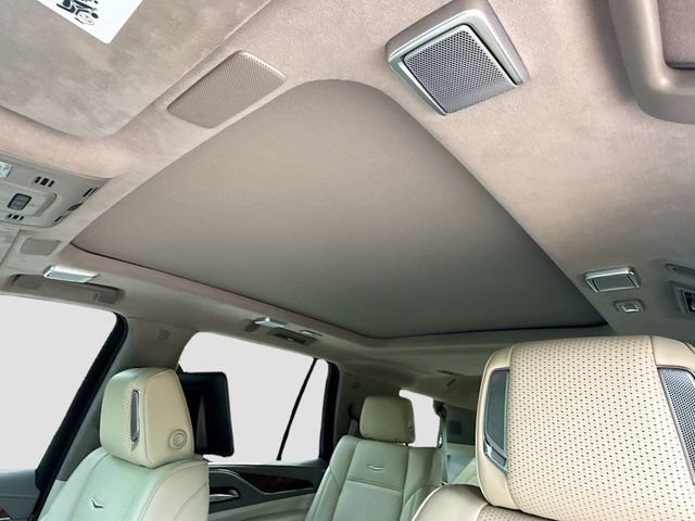 Used 2024 Cadillac Escalade Sport Platinum w/ LPO, ONYX Package AWD/4WD image 25