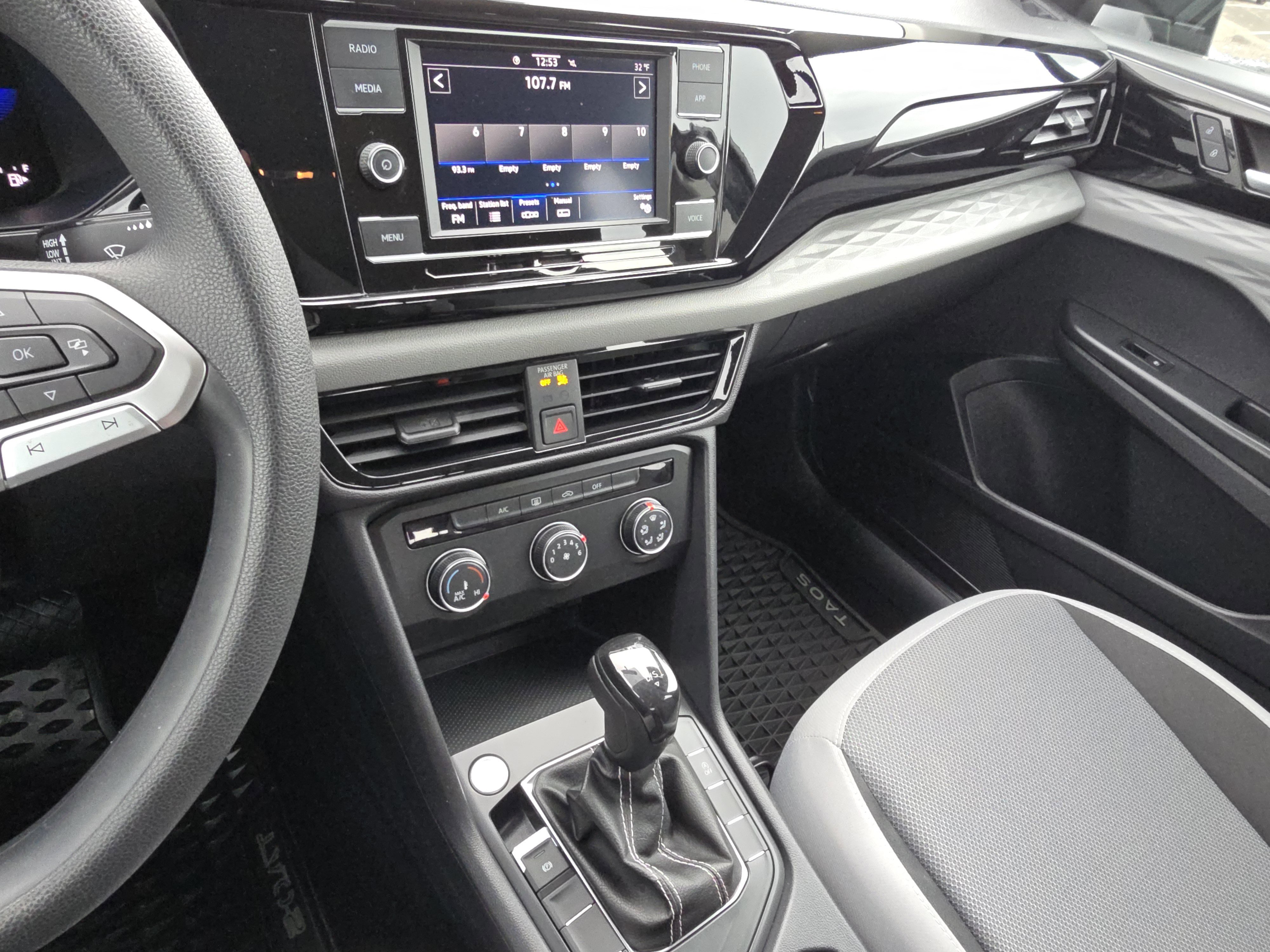 Certified 2022 Volkswagen Taos S image 23