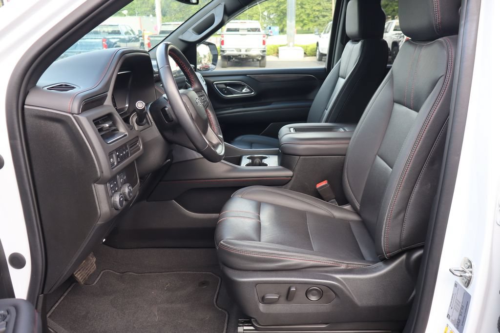 Used 2022 Chevrolet Tahoe RST AWD/4WD image 4