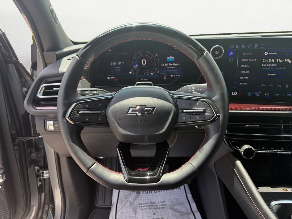 Used 2026 Chevrolet Traverse RS FWD image 12