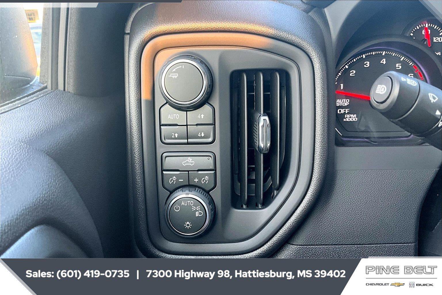 New 2026 Chevrolet Silverado 1500 Custom Trail Boss w/ LPO, Dark Essentials Package AWD/4WD image 23