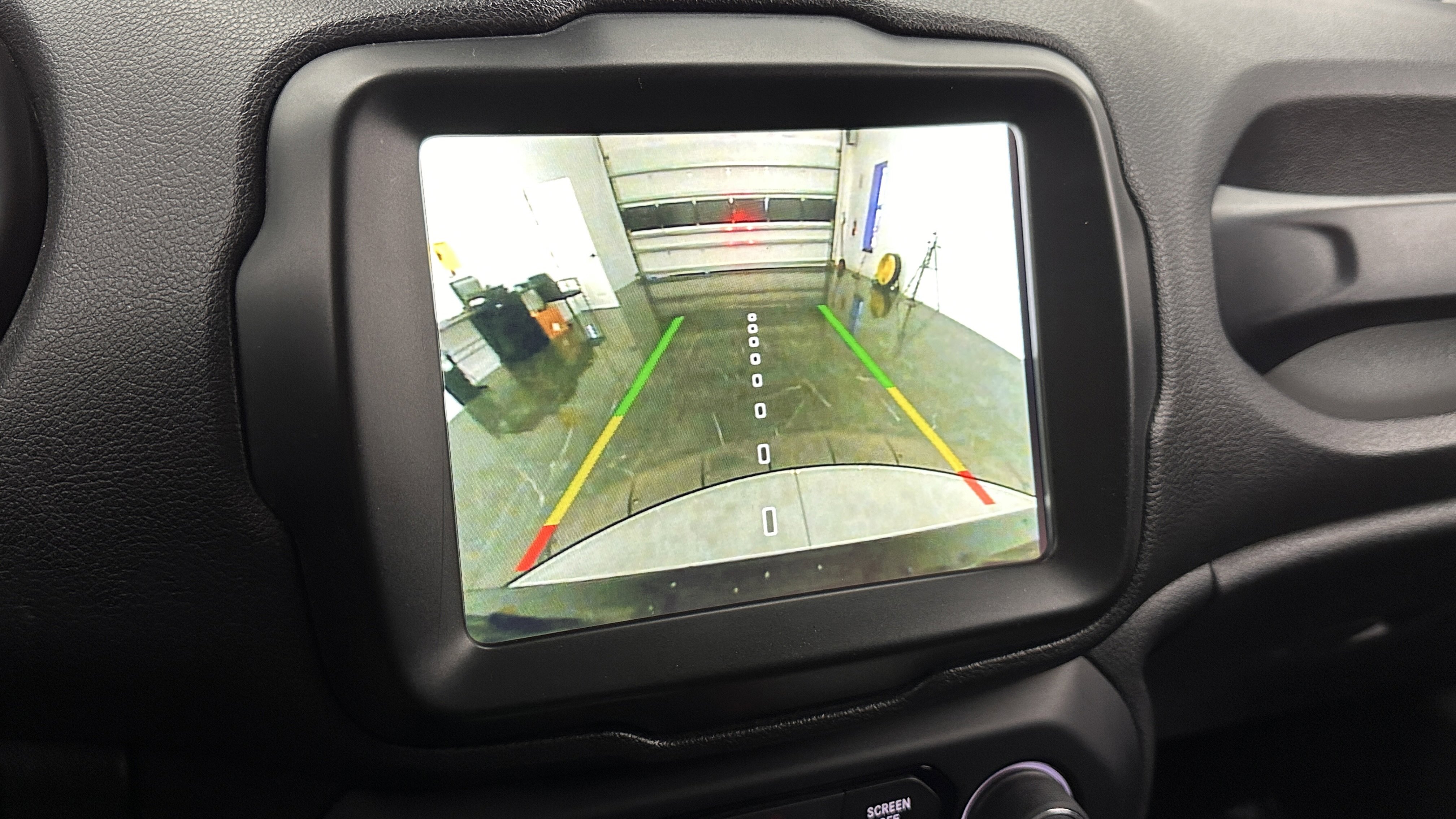 Used 2022 Jeep Renegade Latitude AWD/4WD image 22