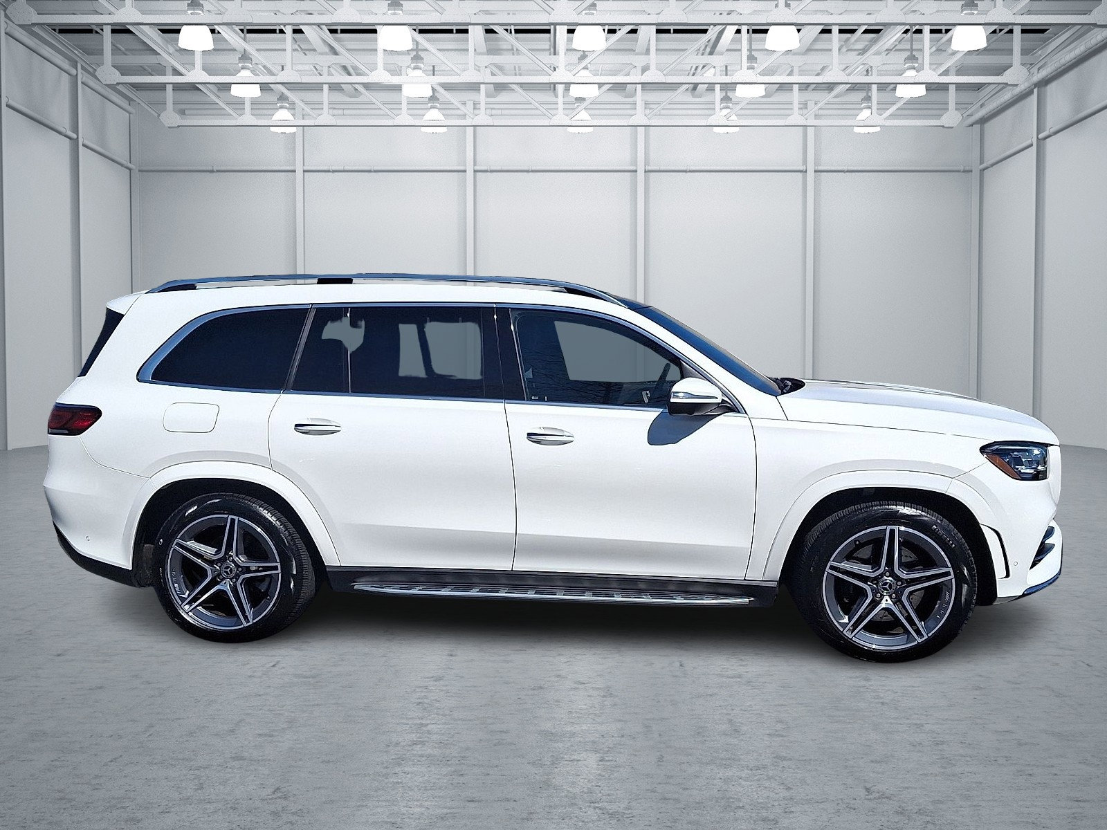 Used 2023 Mercedes-Benz GLS 580 4MATIC image 7