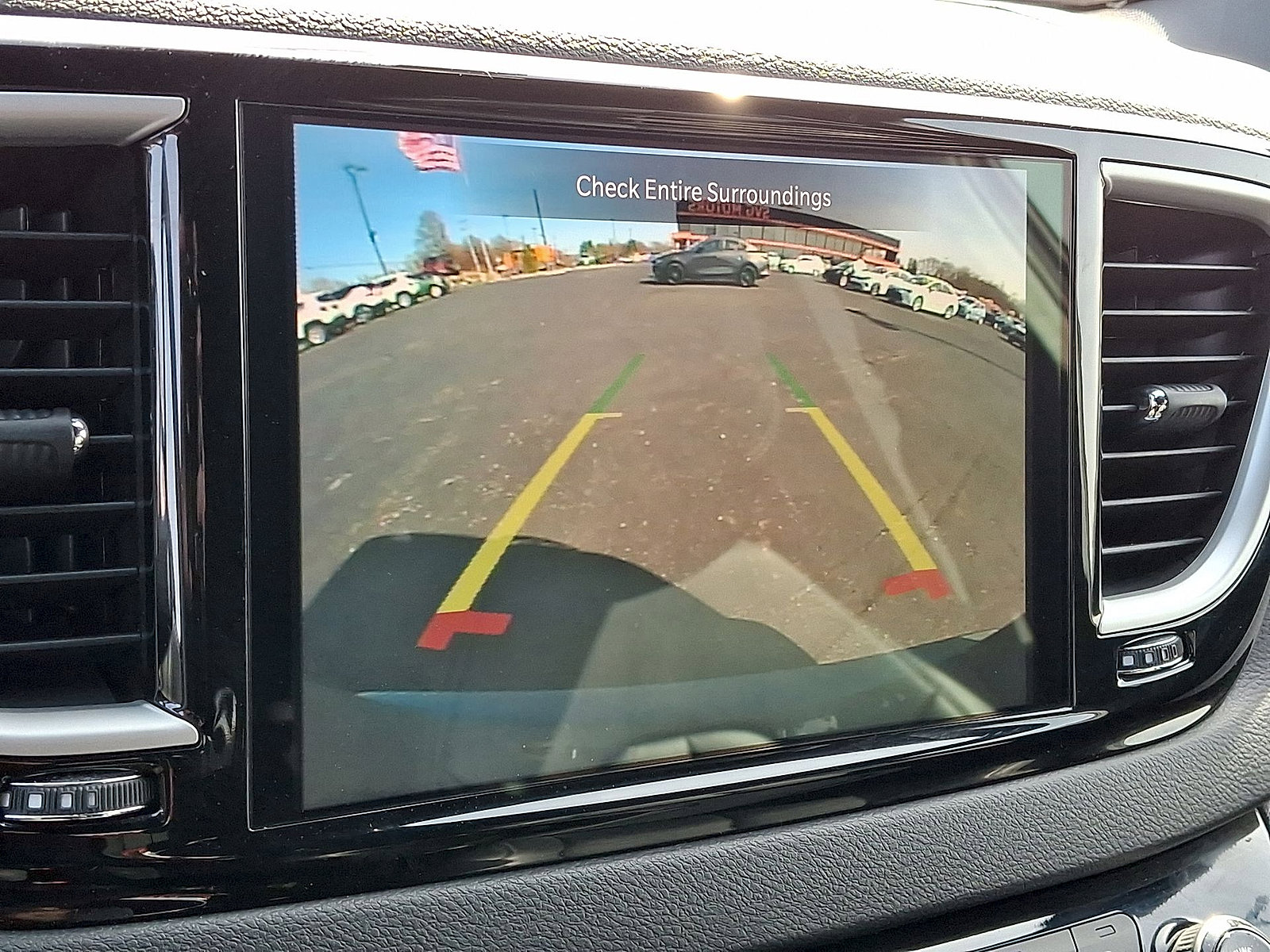 Used 2025 Chrysler Pacifica Select FWD image 15