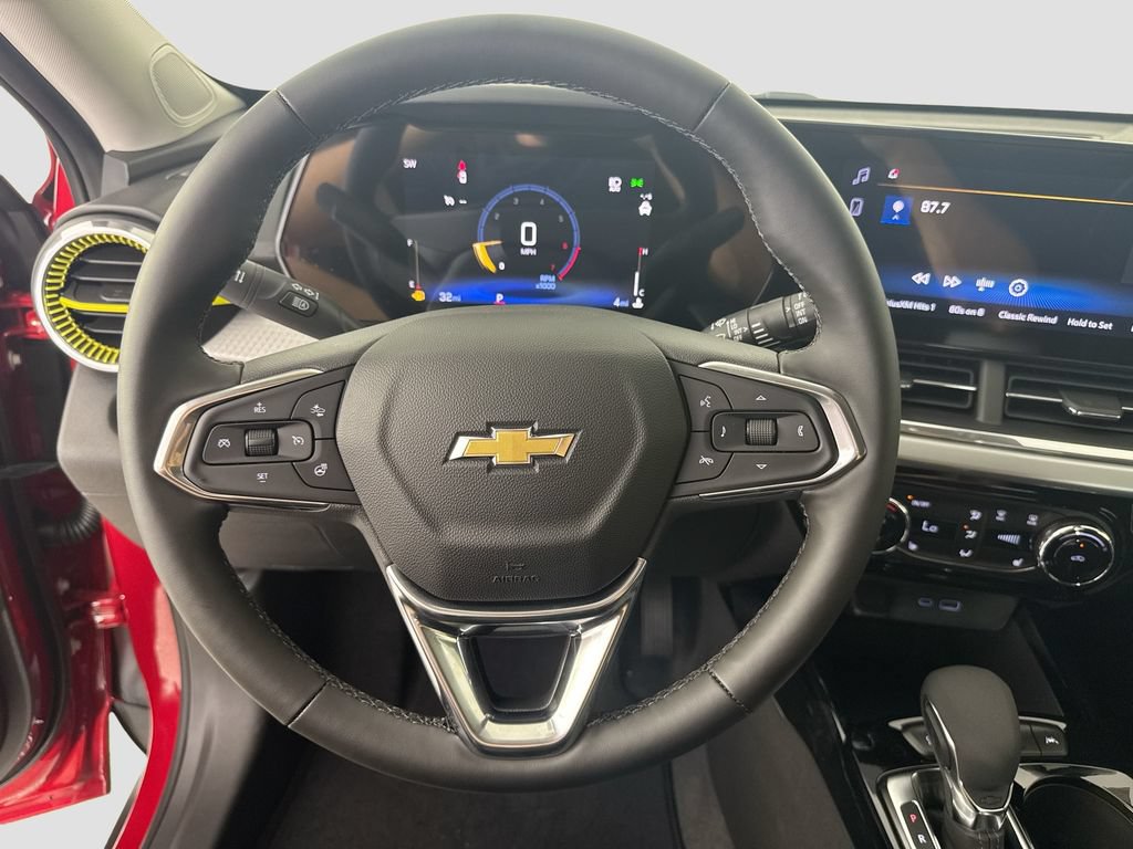 New 2026 Chevrolet Trax LT w/ LT Convenience Package FWD image 13