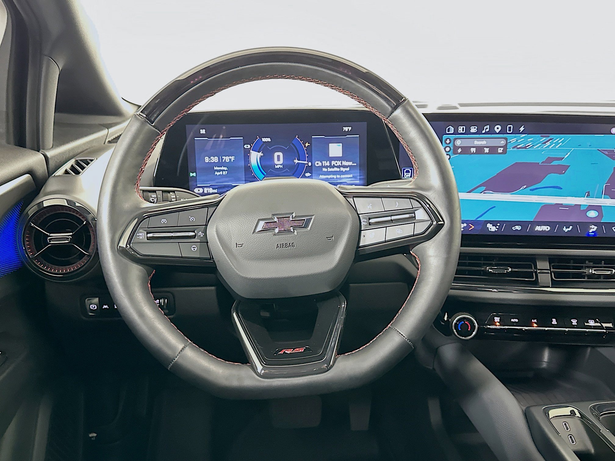 Used 2024 Chevrolet Equinox EV RS FWD image 18