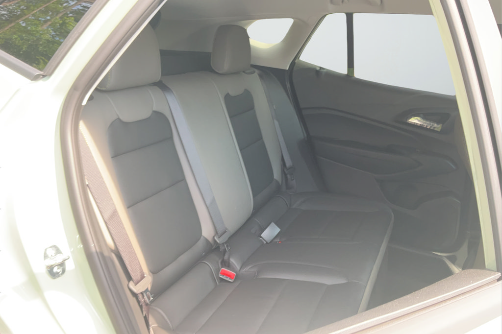 New 2026 Chevrolet Trax ACTIV w/ Driver Confidence Package FWD image 19