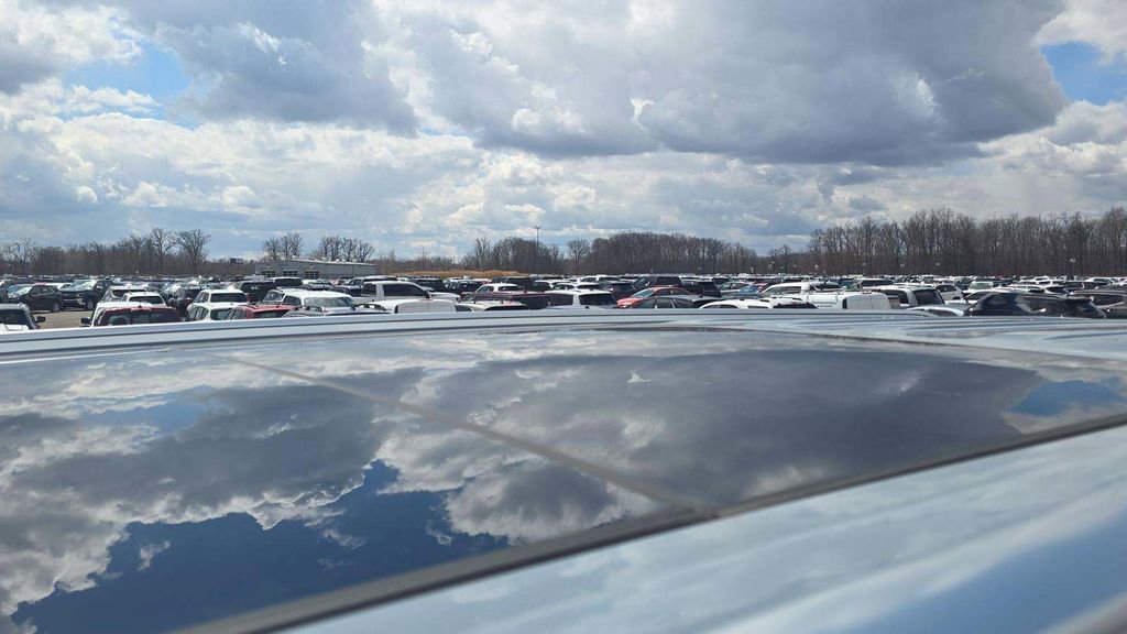 Used 2025 Lincoln Navigator L Reserve AWD/4WD image 27