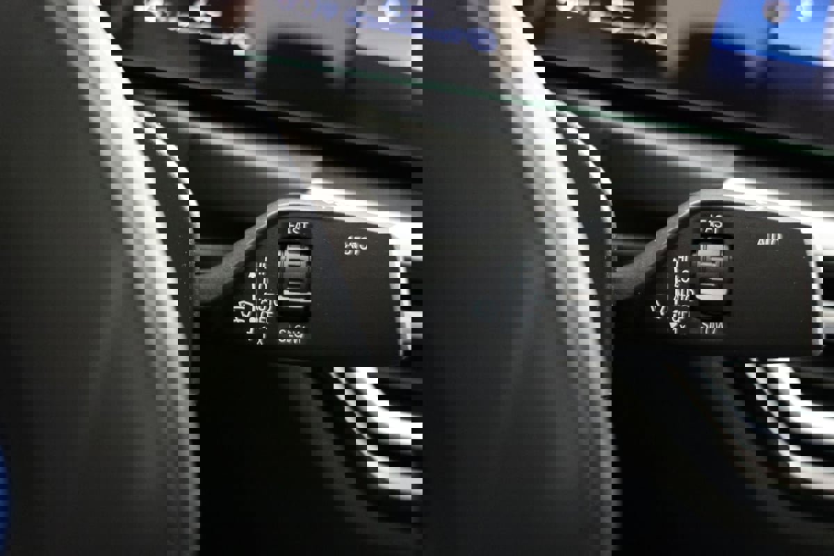 Used 2023 BMW 330e w/ M Sport Package image 27