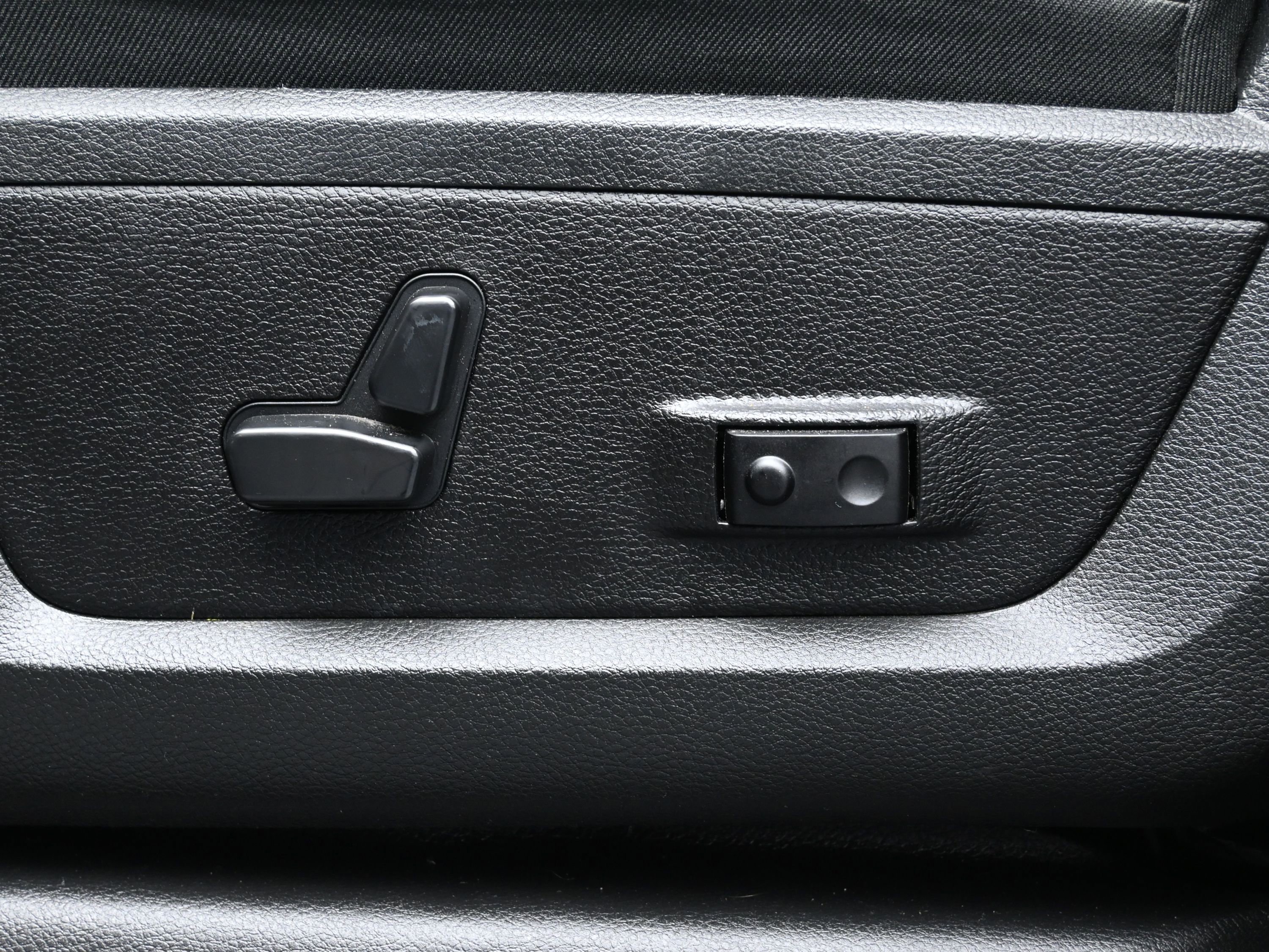 Used 2023 RAM 2500 Laramie w/ Night Edition AWD/4WD image 10