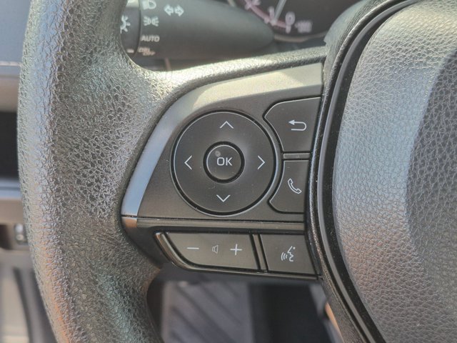 Used 2025 Toyota RAV4 XLE FWD image 20