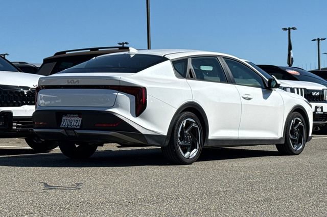 Certified 2025 Kia K4 EX FWD image 5